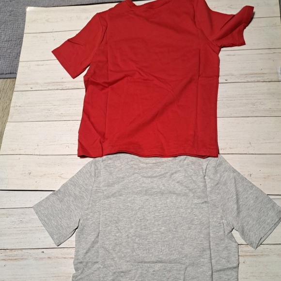 4 Spotted Zebra T Shirts. 2 Graphic Tees and 2 Solid Color Tees. Size small 6-7 - Picture 4 of 13